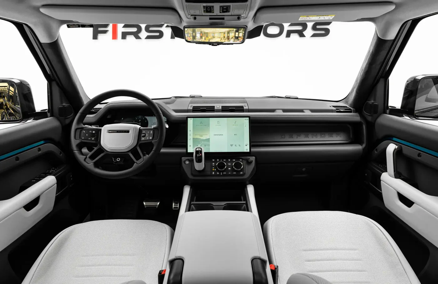 2026 Land Rover Defender OCTA proposée par un concessionnaire spécialisé à Dubai, Émirats arabes unis, photo 9 sur 10