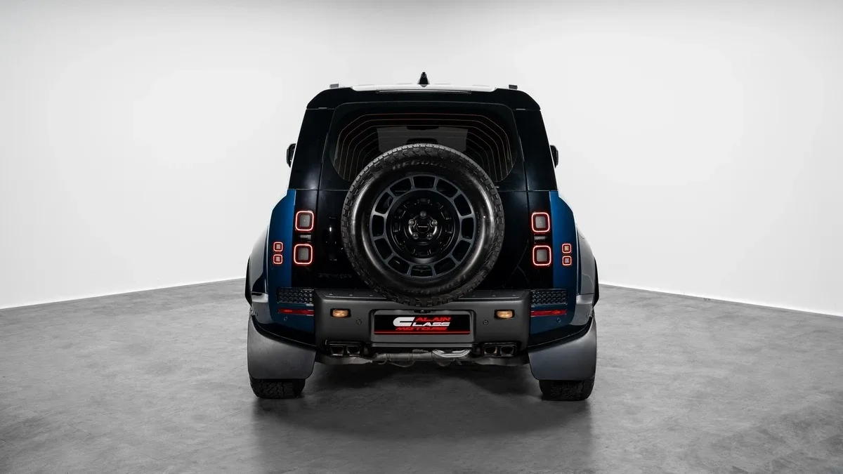 2026 Land Rover Defender OCTA, 4/28