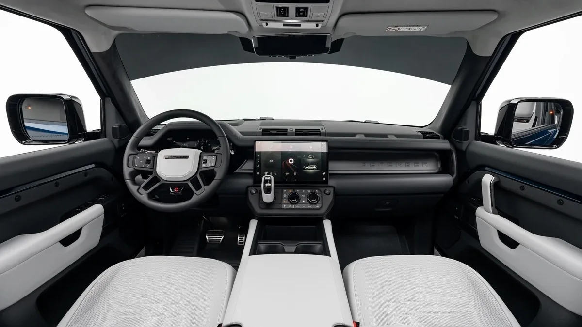 2026 Land Rover Defender OCTA, 20/28