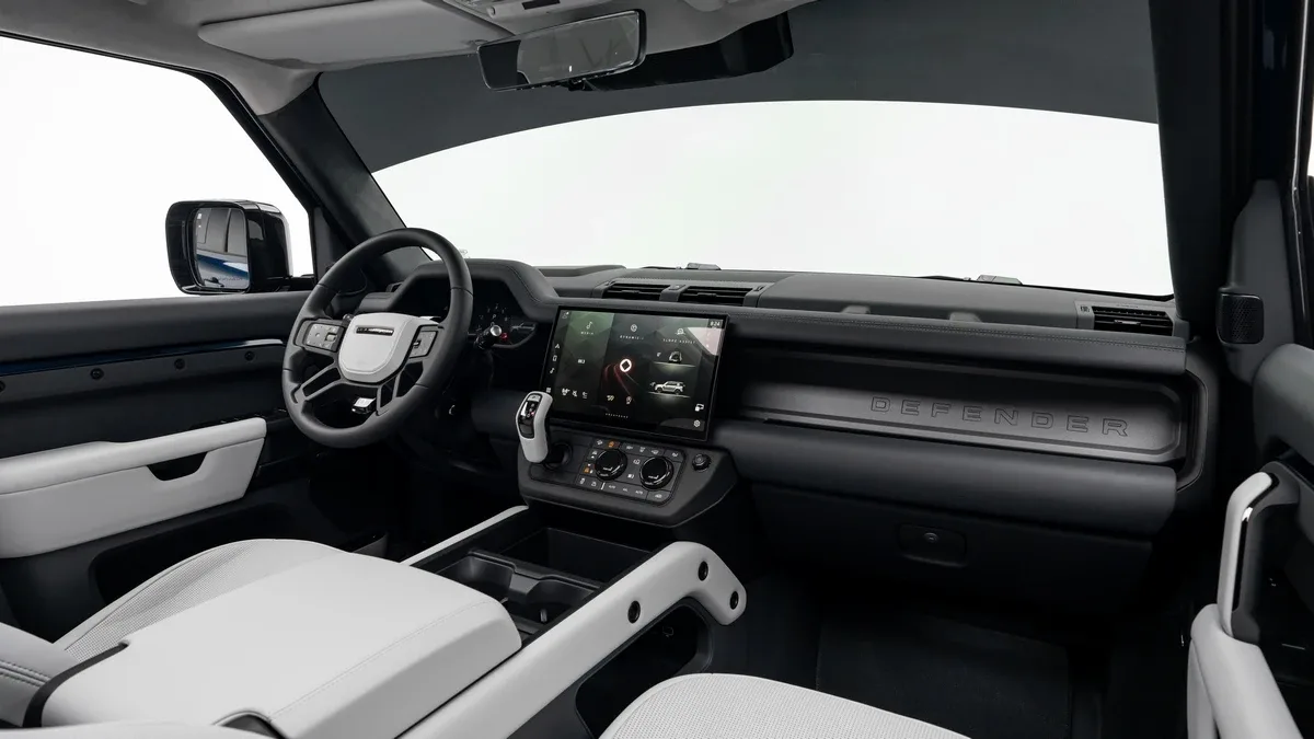 2026 Land Rover Defender OCTA, 22/28