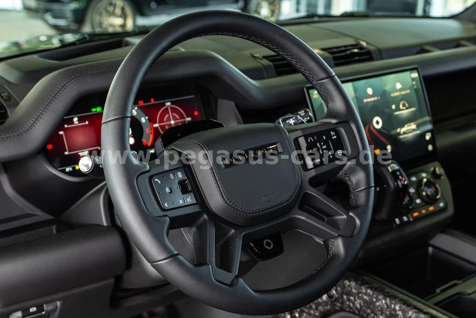 2026 Land Rover Defender OCTA Black, 30/30
