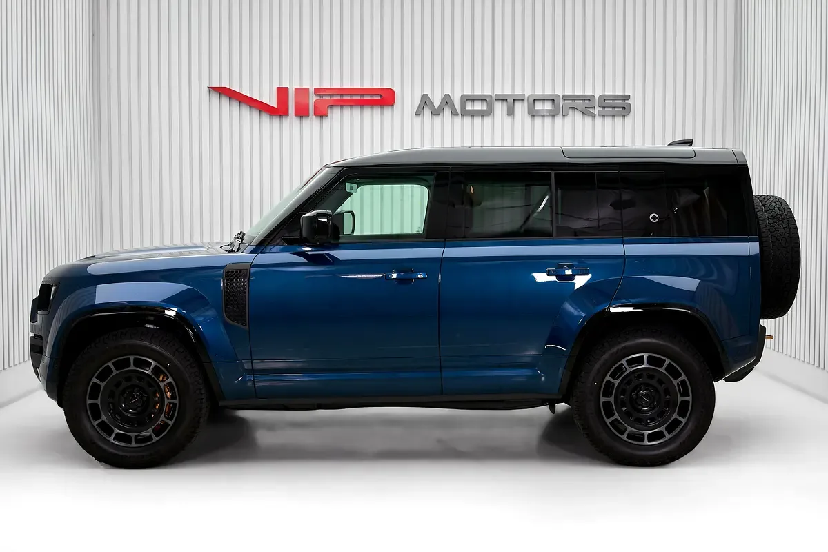 2026 Land Rover Defender OCTA, 6/11