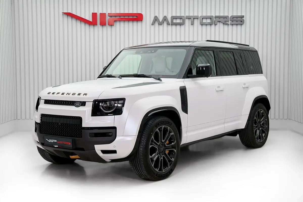 2026 Land Rover Defender OCTA angeboten von einem Fachhändler in Dubai, Vereinigte Arabische Emirate, Hauptfoto