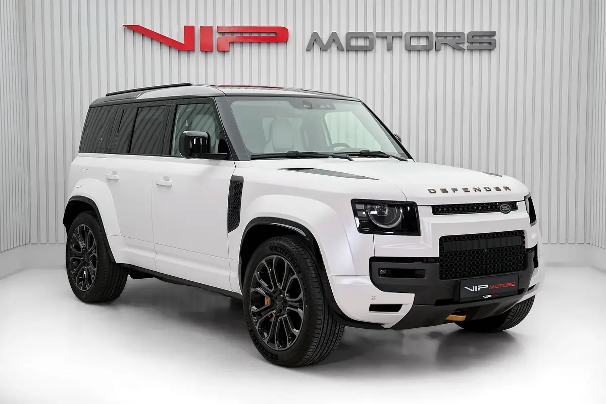 2026 Land Rover Defender OCTA, 3/11