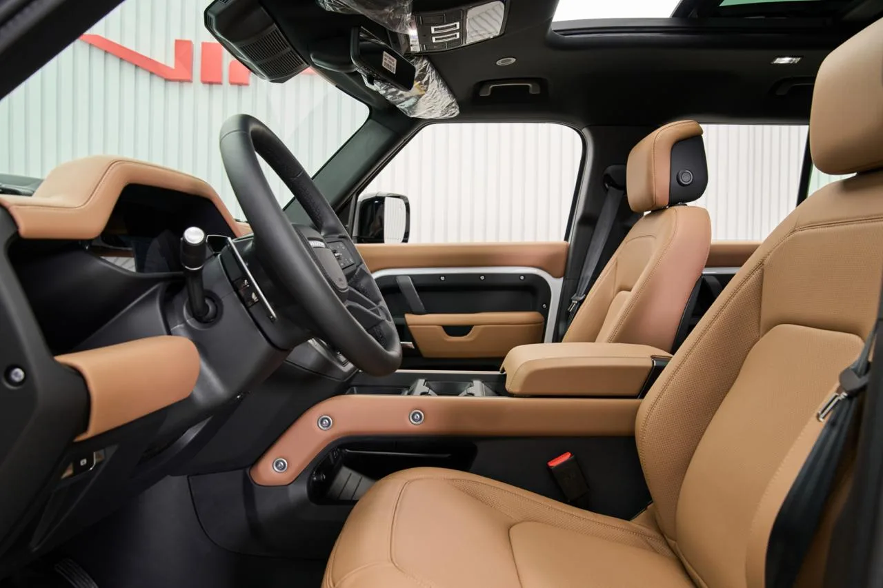 2026 Land Rover Defender V8 P525 offered by a specialist dealer in Dubai, United Arab Emirates, photo 10 of 10