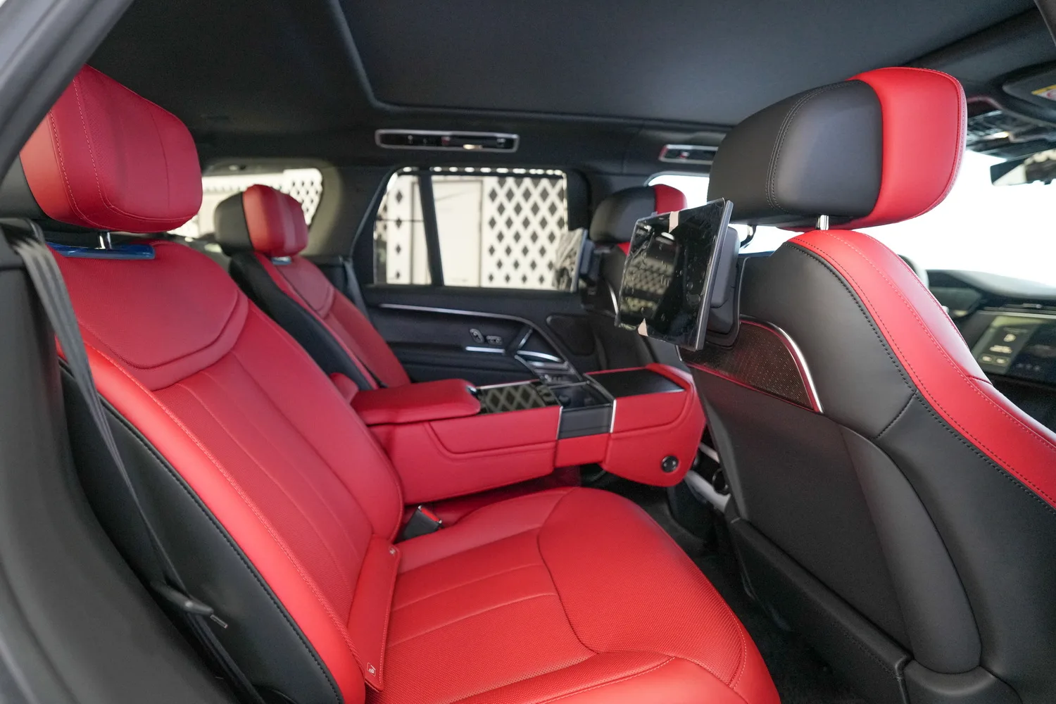2026 Land Rover Range Rover Autobiography, 13/17