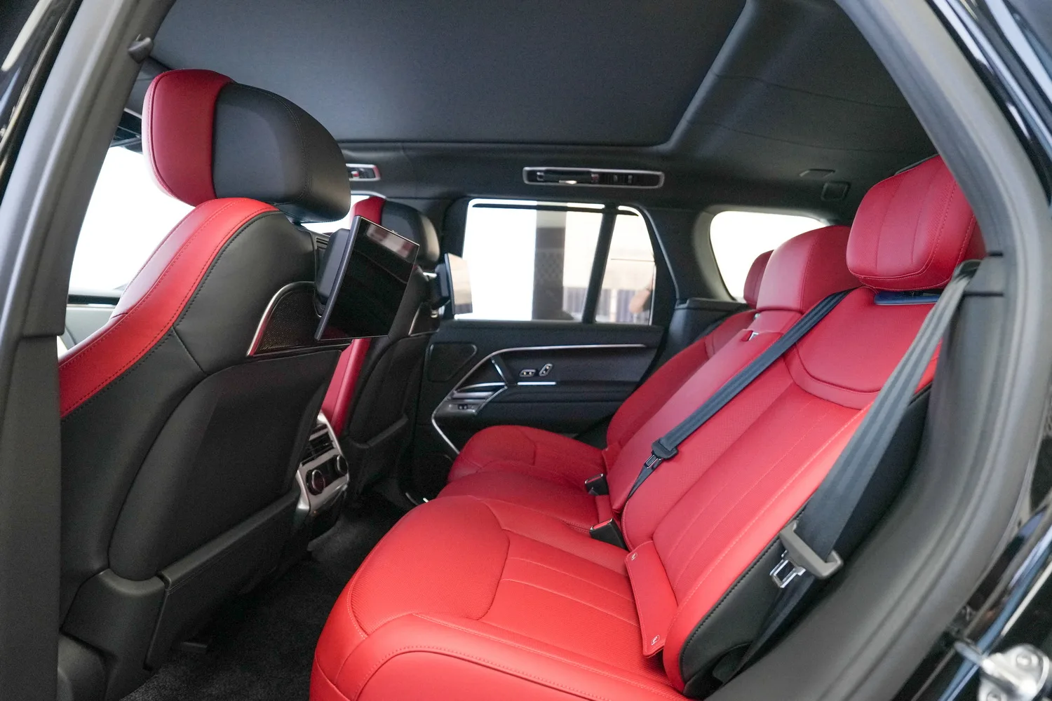 2026 Land Rover Range Rover Autobiography, 4/15
