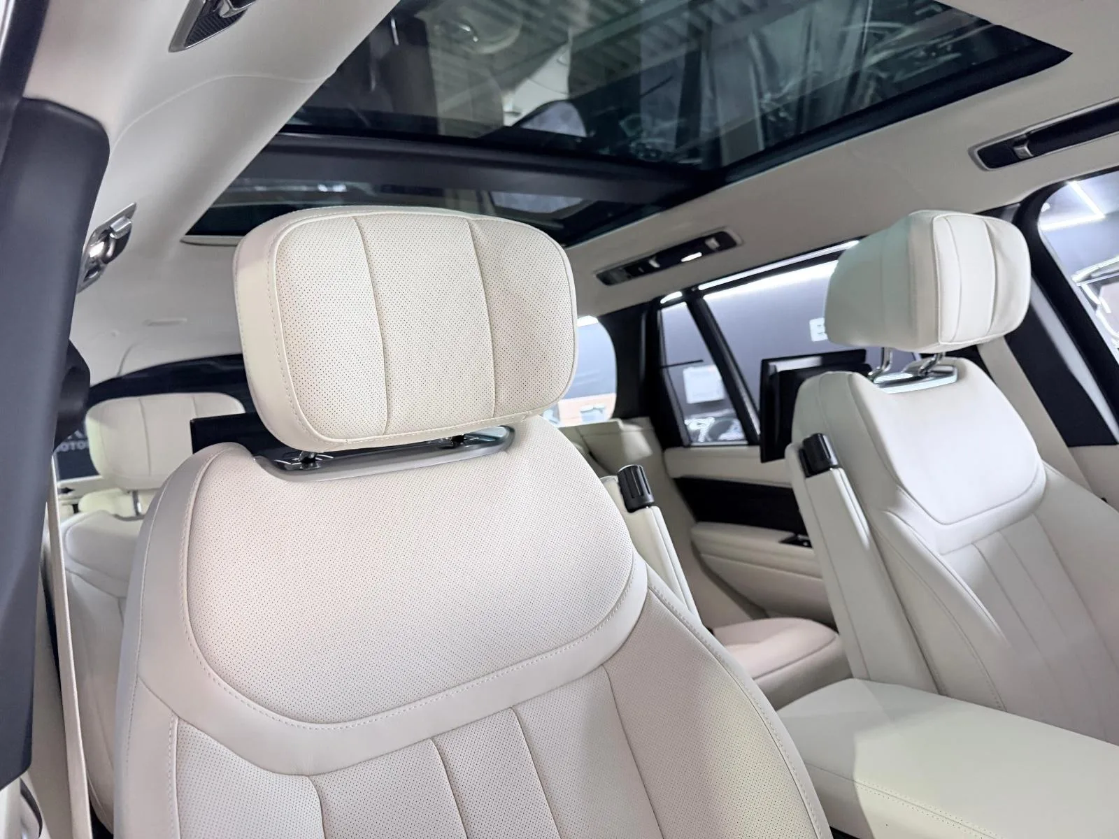 2026 Land Rover Range Rover Autobiography, 14/30