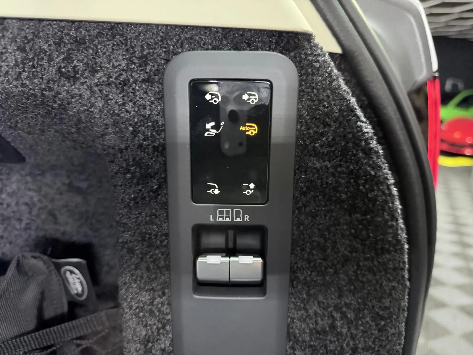 2026 Land Rover Range Rover Autobiography, 24/30