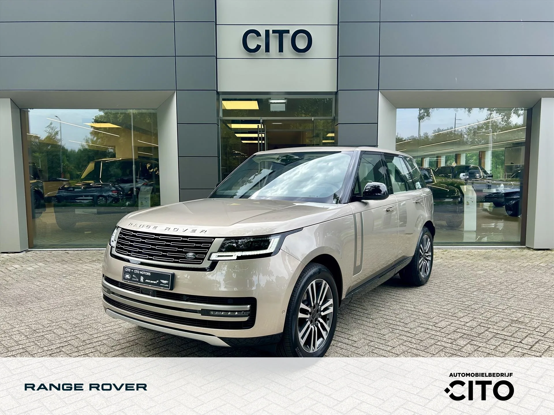 2026 Land Rover Range Rover proposée par un concessionnaire spécialisé à Eindhoven, Pays-Bas, photo principale