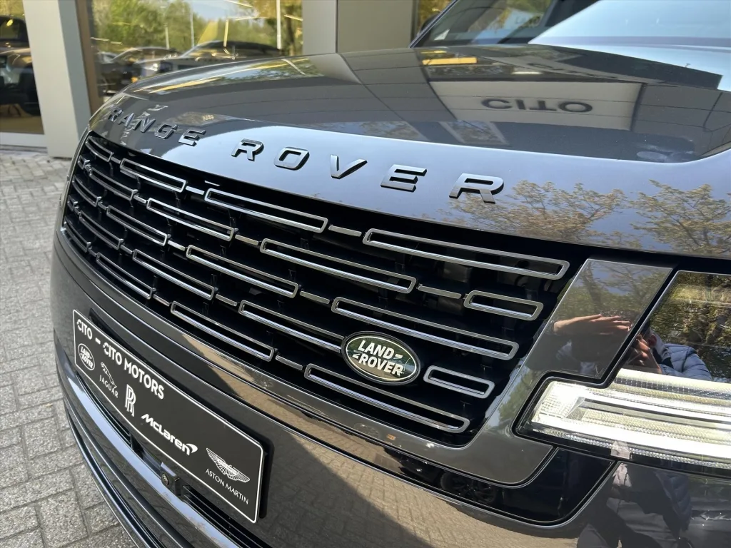 2026 Land Rover Range Rover P550e Autobiography, 6/20