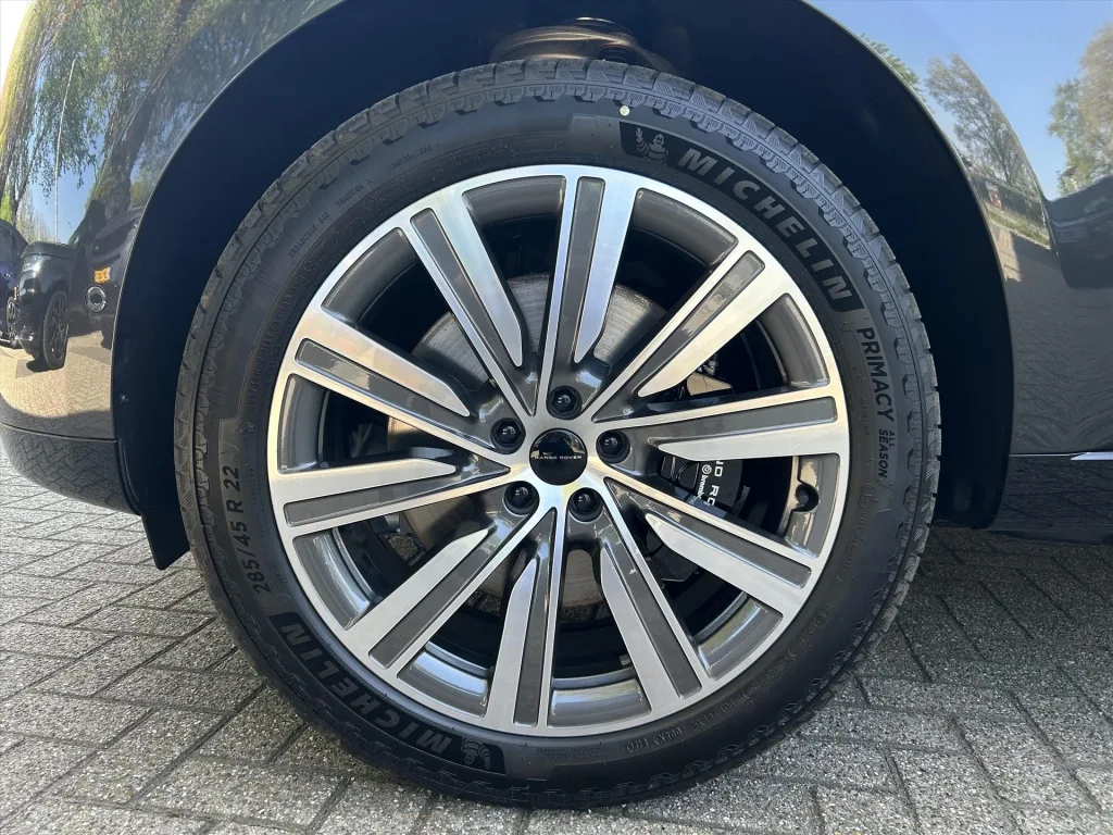 2026 Land Rover Range Rover P550e Autobiography, 12/20