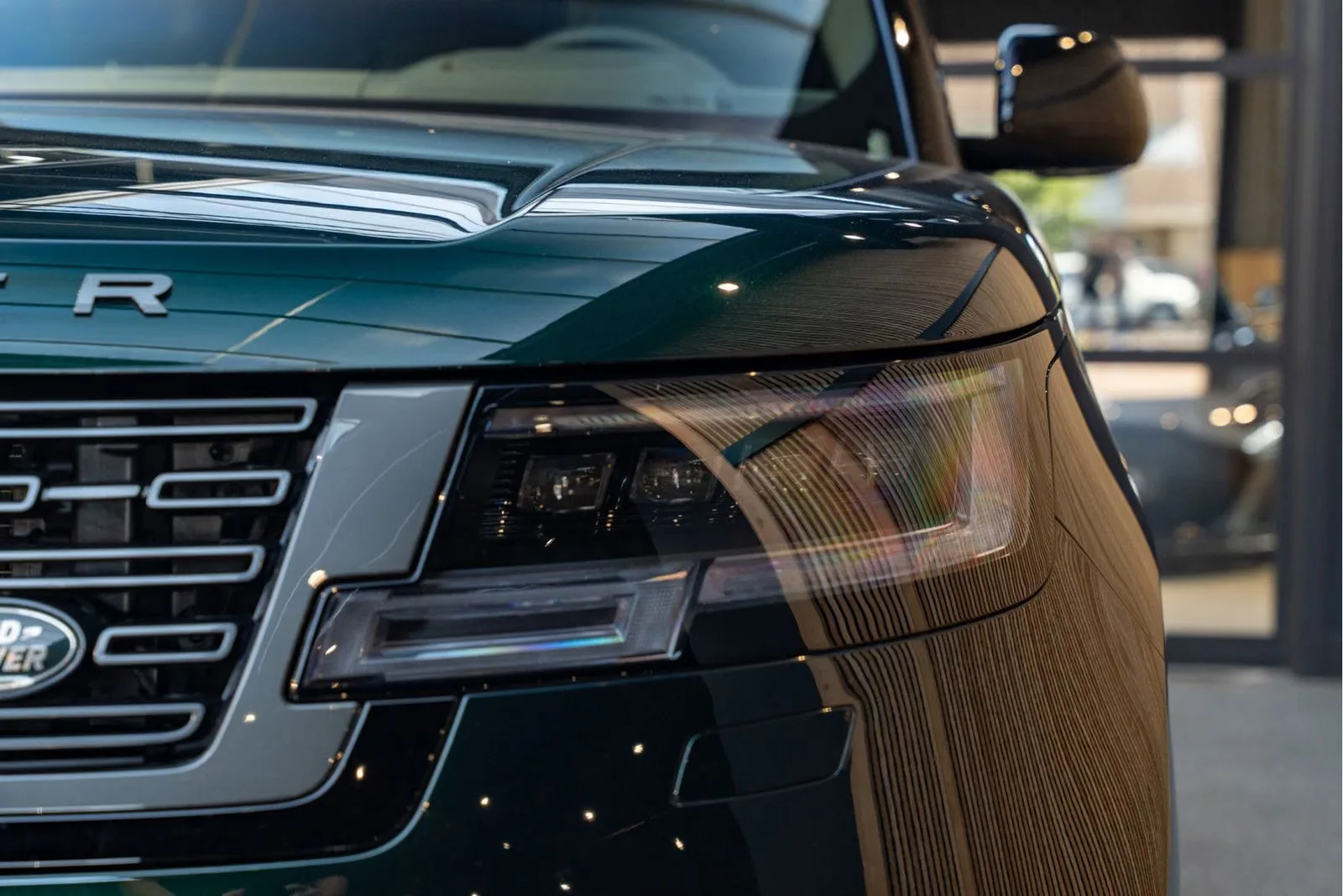 2026 Land Rover Range Rover P550e Autobiography, 9/30