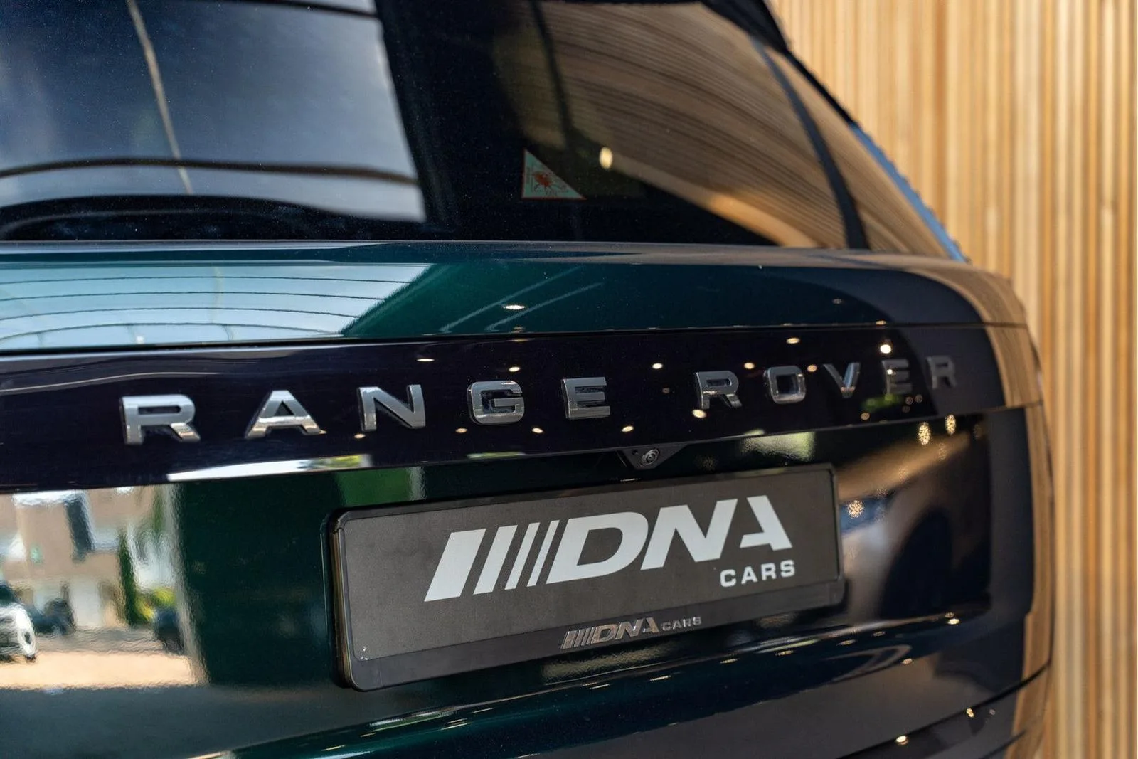 2026 Land Rover Range Rover P550e Autobiography, 13/30
