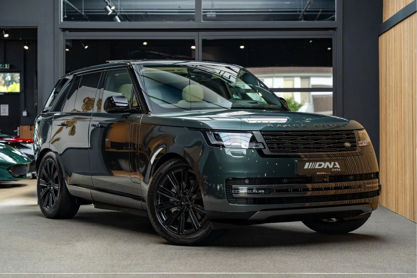 2026 Land Rover Range Rover P460e HSE offered by a specialist dealer in Naarden, Netherlands, main photo