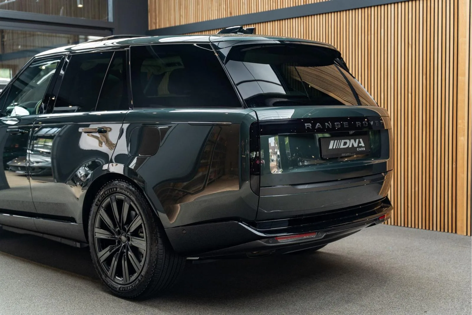 2026 Land Rover Range Rover P460e HSE, 12/30