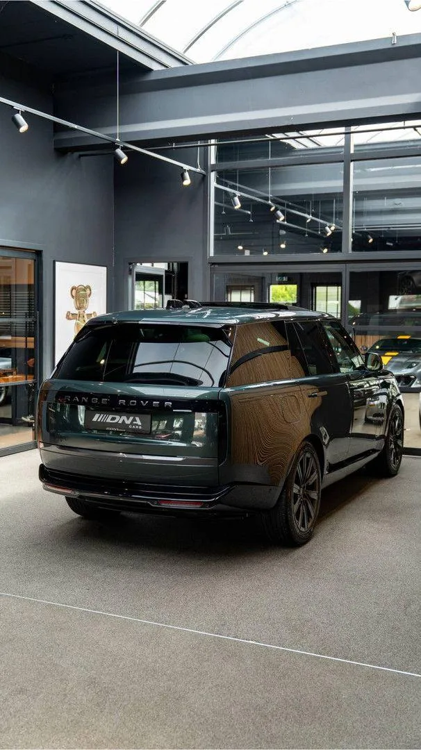 2026 Land Rover Range Rover P460e HSE, 22/30