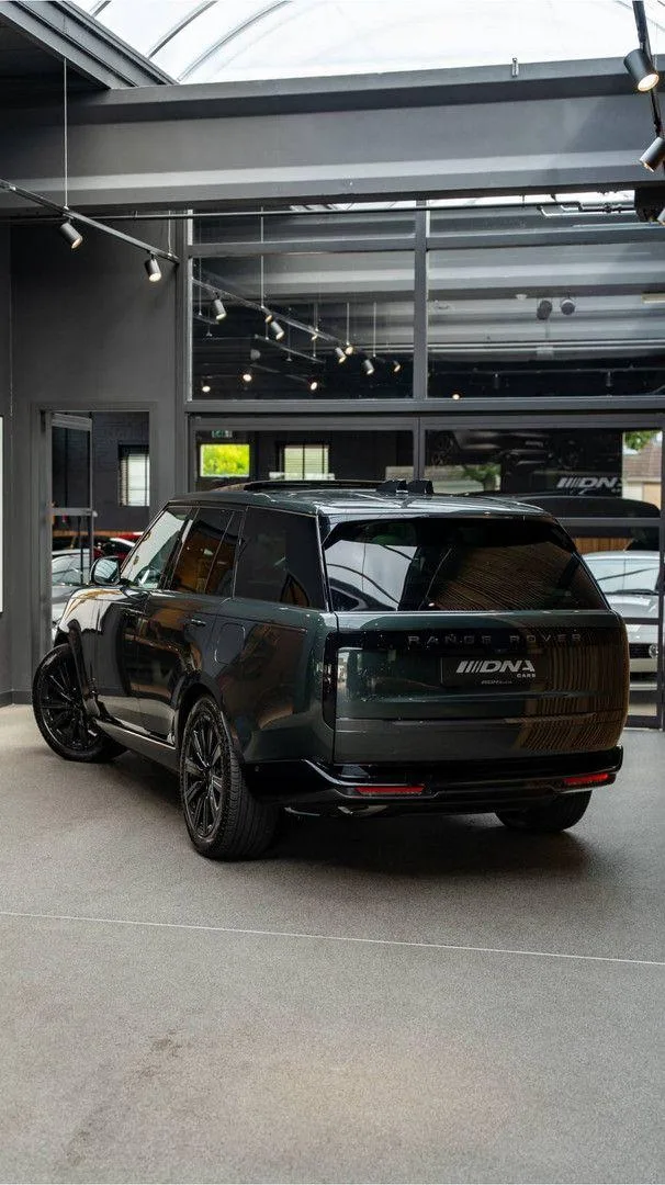 2026 Land Rover Range Rover P460e HSE, 24/30