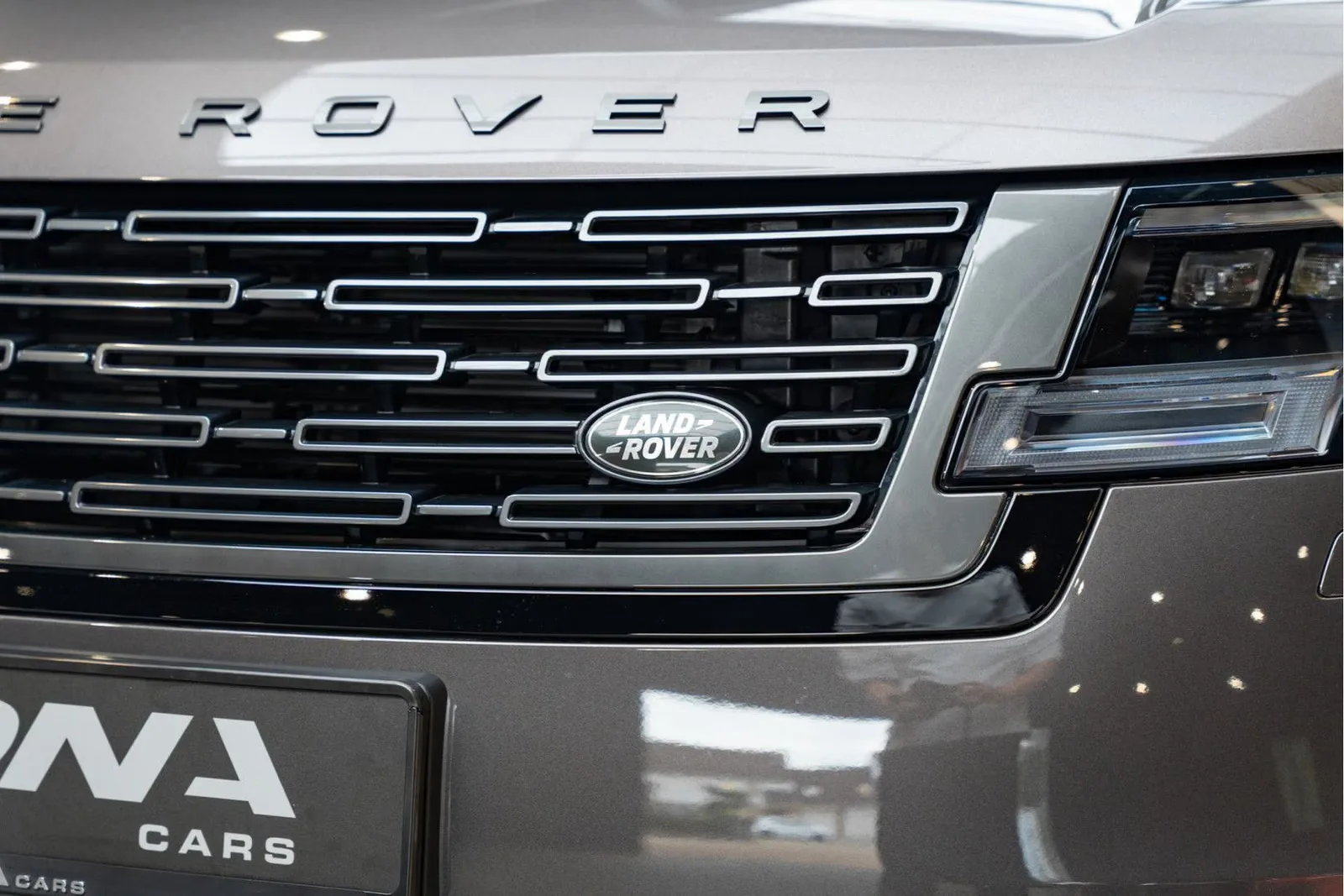 2026 Land Rover Range Rover P460e HSE, 15/30