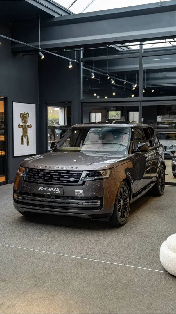 2026 Land Rover Range Rover P460e HSE, 20/30
