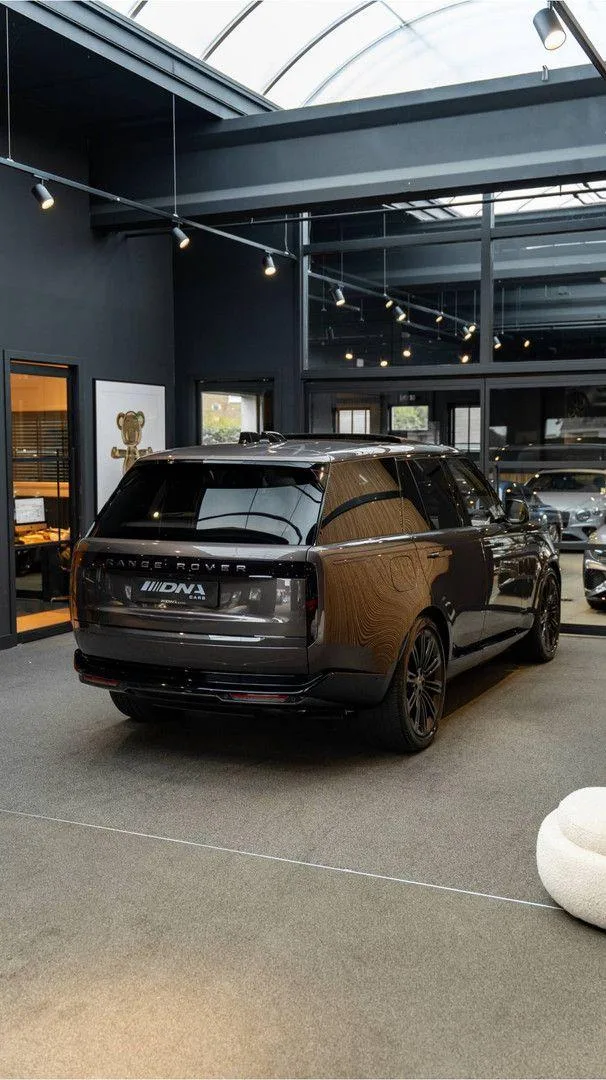 2026 Land Rover Range Rover P460e HSE, 23/30