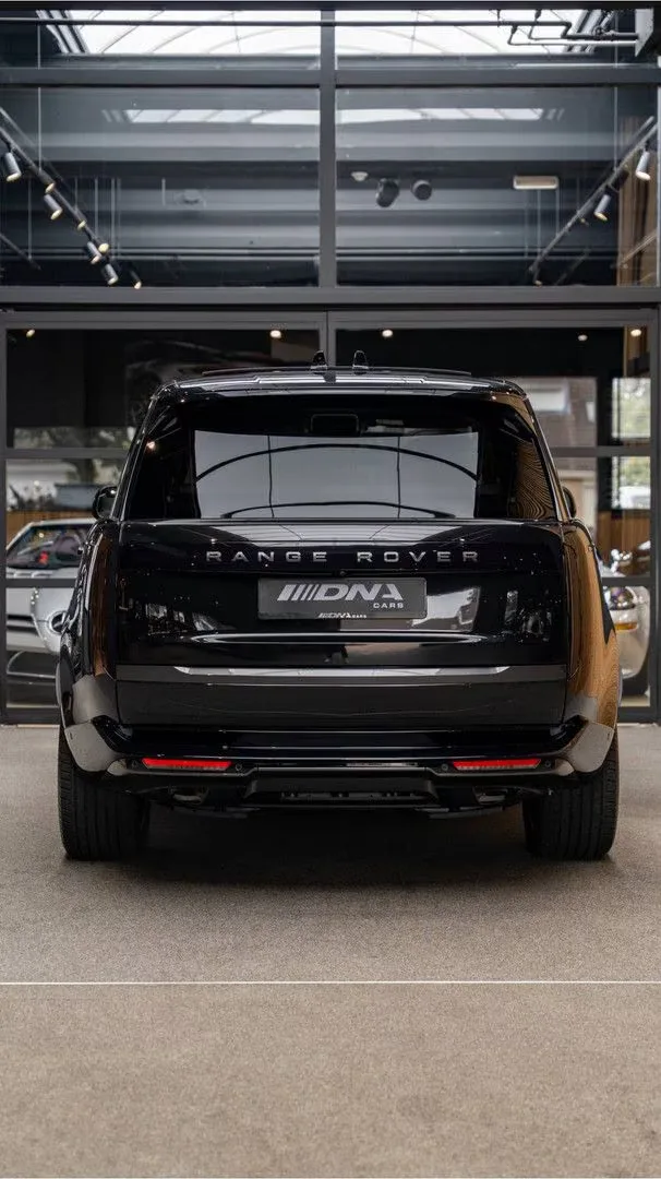 2026 Land Rover Range Rover P550e Autobiography, 23/30