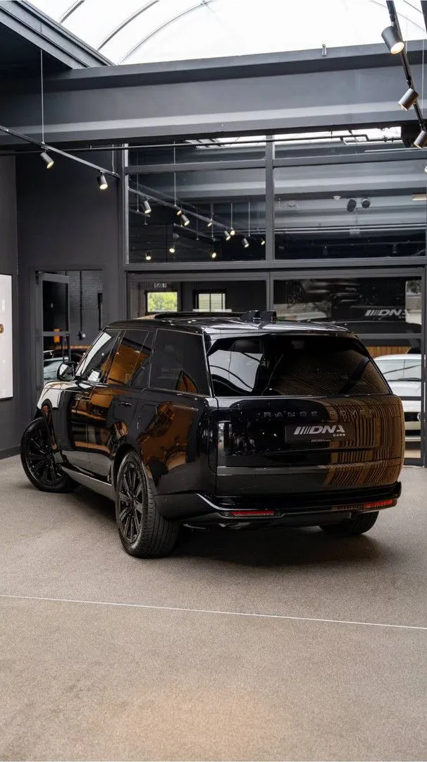 2026 Land Rover Range Rover P550e Autobiography, 24/30