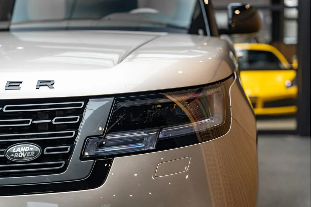 2026 Land Rover Range Rover P550e Autobiography, 17/30