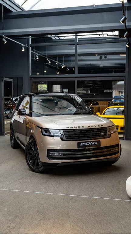 2026 Land Rover Range Rover P550e Autobiography, 18/30