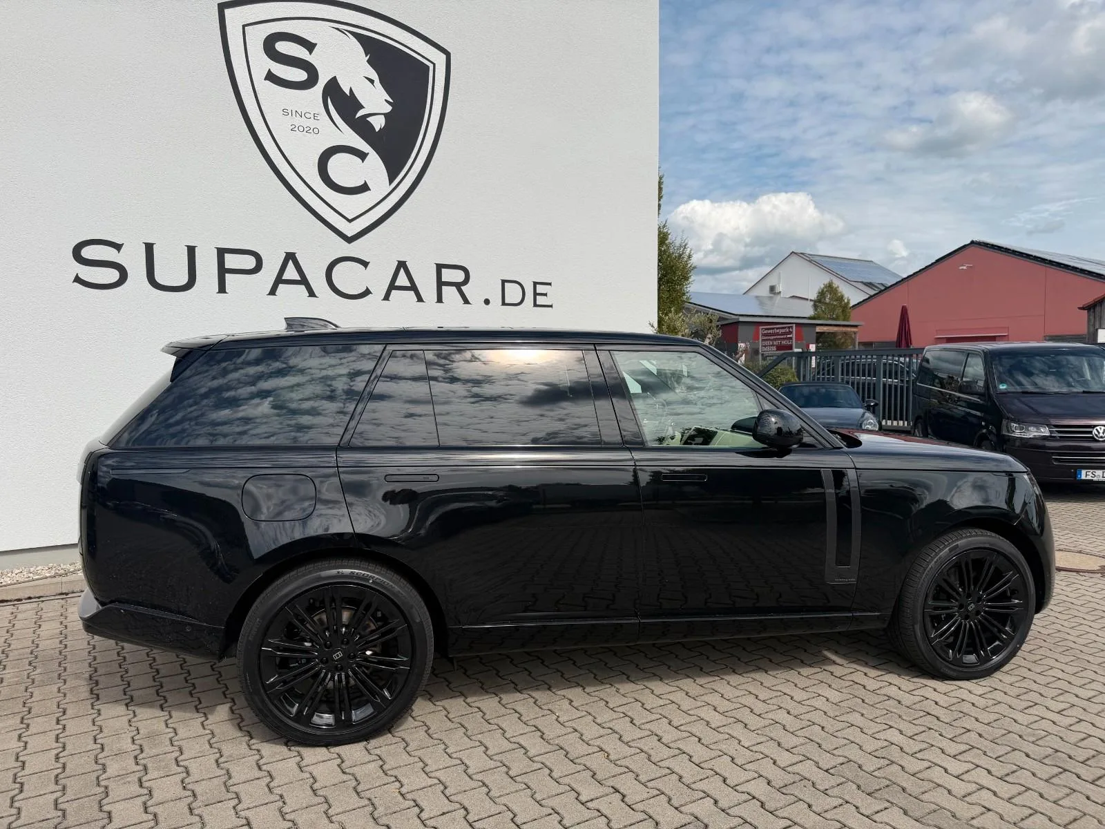 2026 Land Rover Range Rover D350 Autobiography LWB angeboten von einem Fachhändler in Kranzberg, Deutschland, Hauptfoto