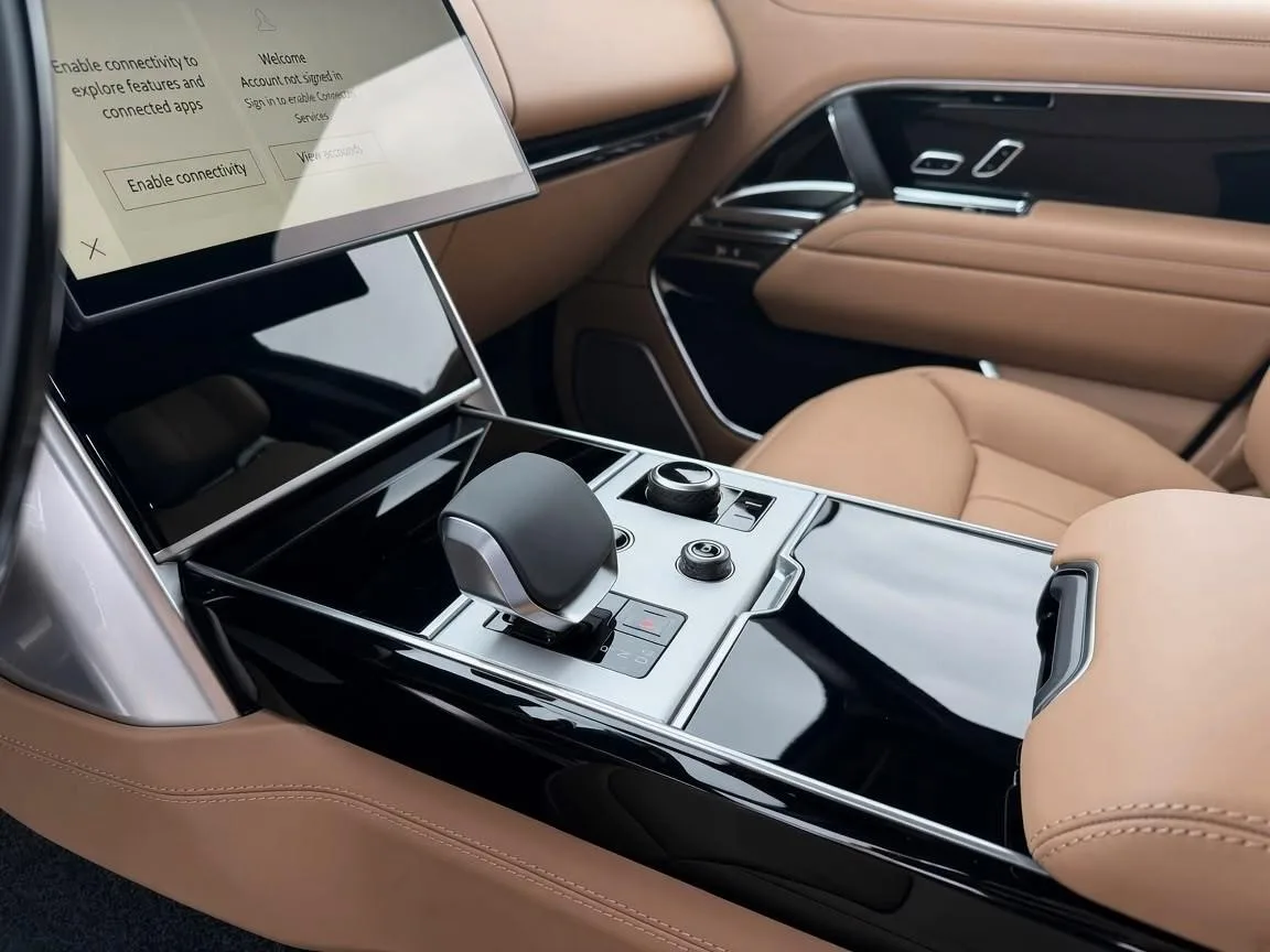 2026 Land Rover Range Rover D350 Autobiography, 6/6