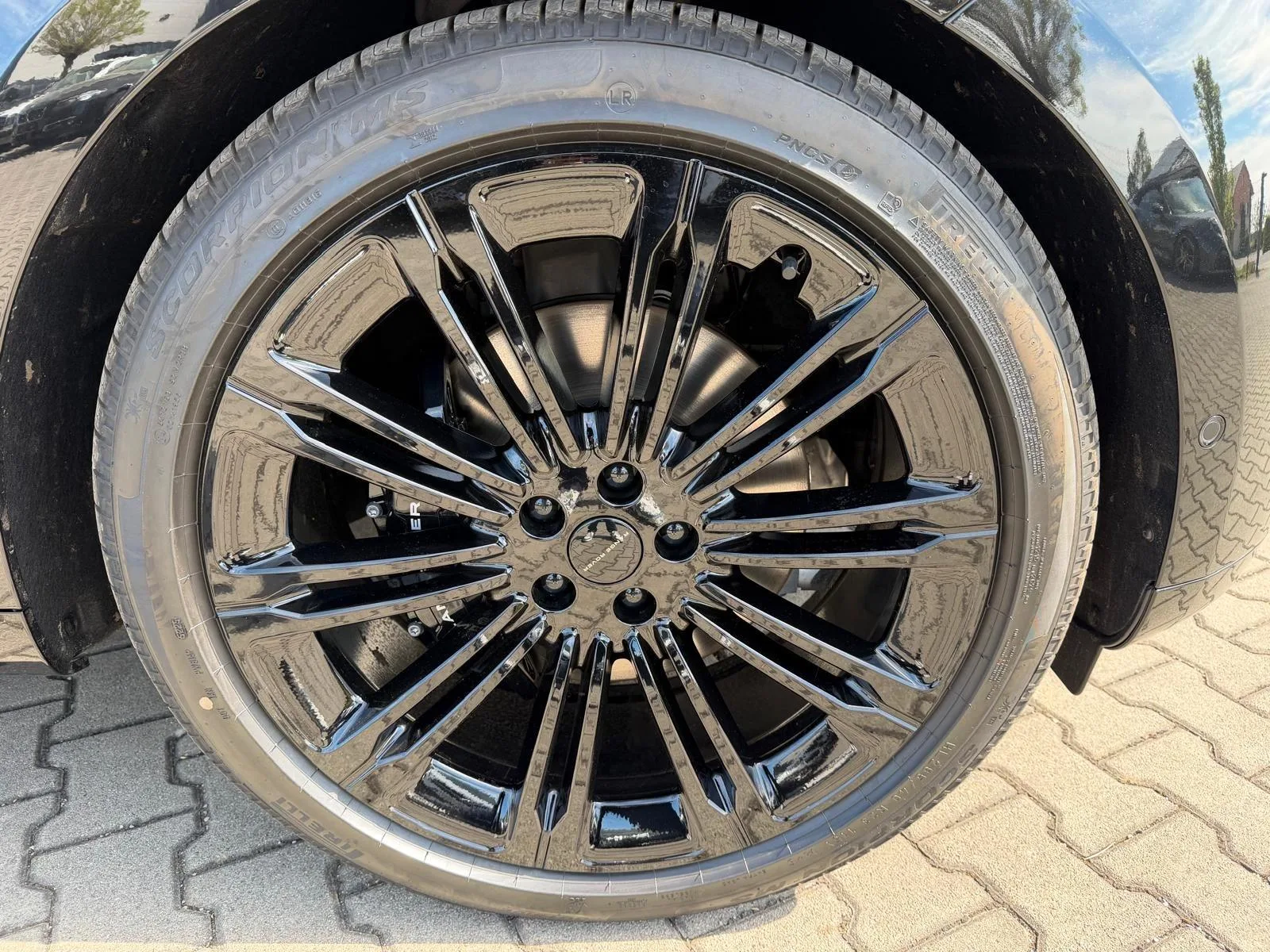 2026 Land Rover Range Rover D350 Autobiography angeboten von einem Fachhändler in Kranzberg, Deutschland, Hauptfoto