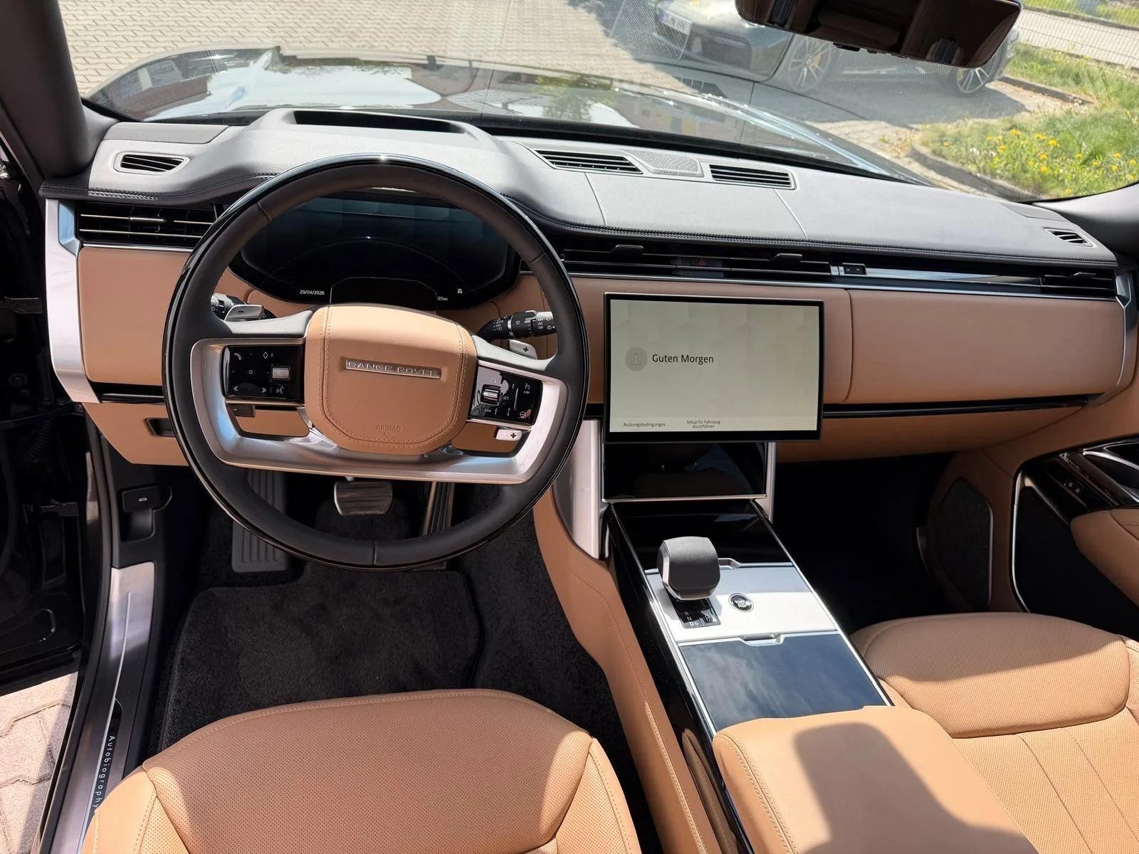 2026 Land Rover Range Rover D350 Autobiography, 4/7