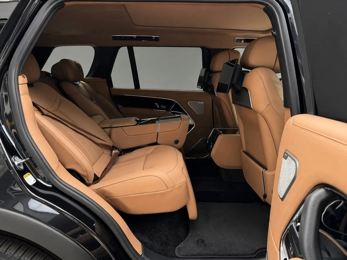 2026 Land Rover Range Rover P540 Autobiography LWB, 4/5