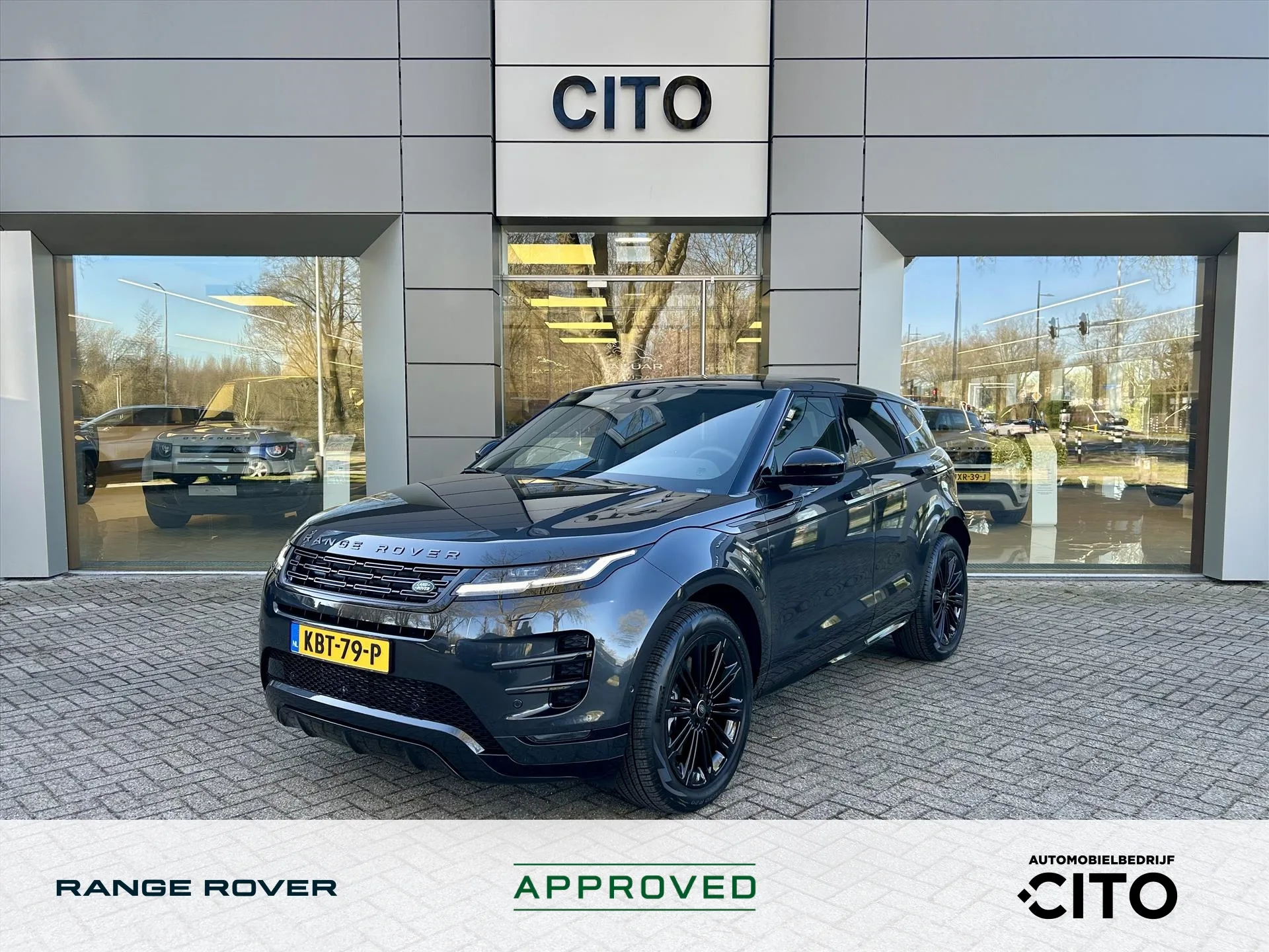 2026 Land Rover Range Rover Evoque proposée par un concessionnaire spécialisé à Eindhoven, Pays-Bas, photo principale