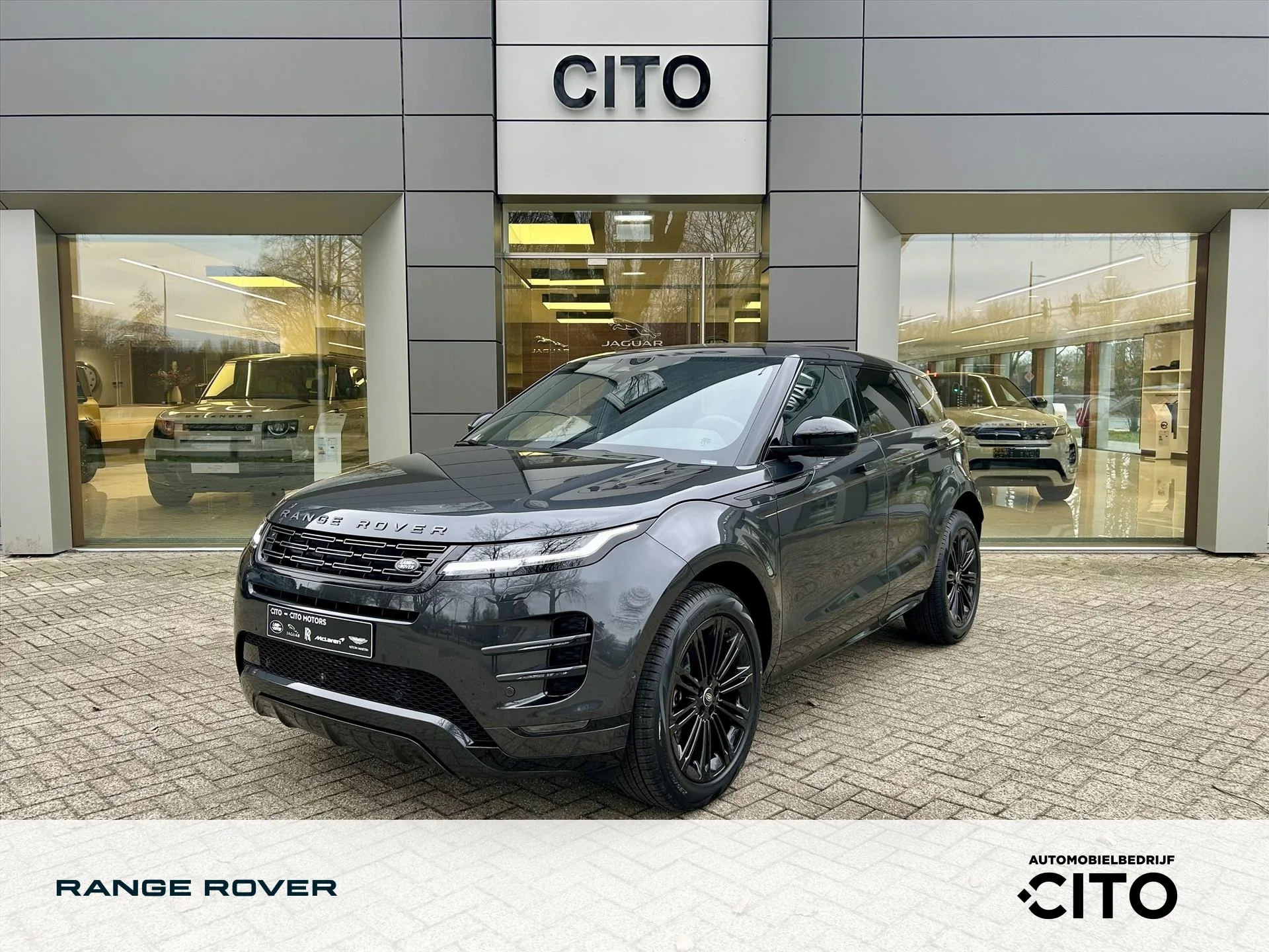 2026 Land Rover Range Rover Evoque proposée par un concessionnaire spécialisé à Eindhoven, Pays-Bas, photo principale