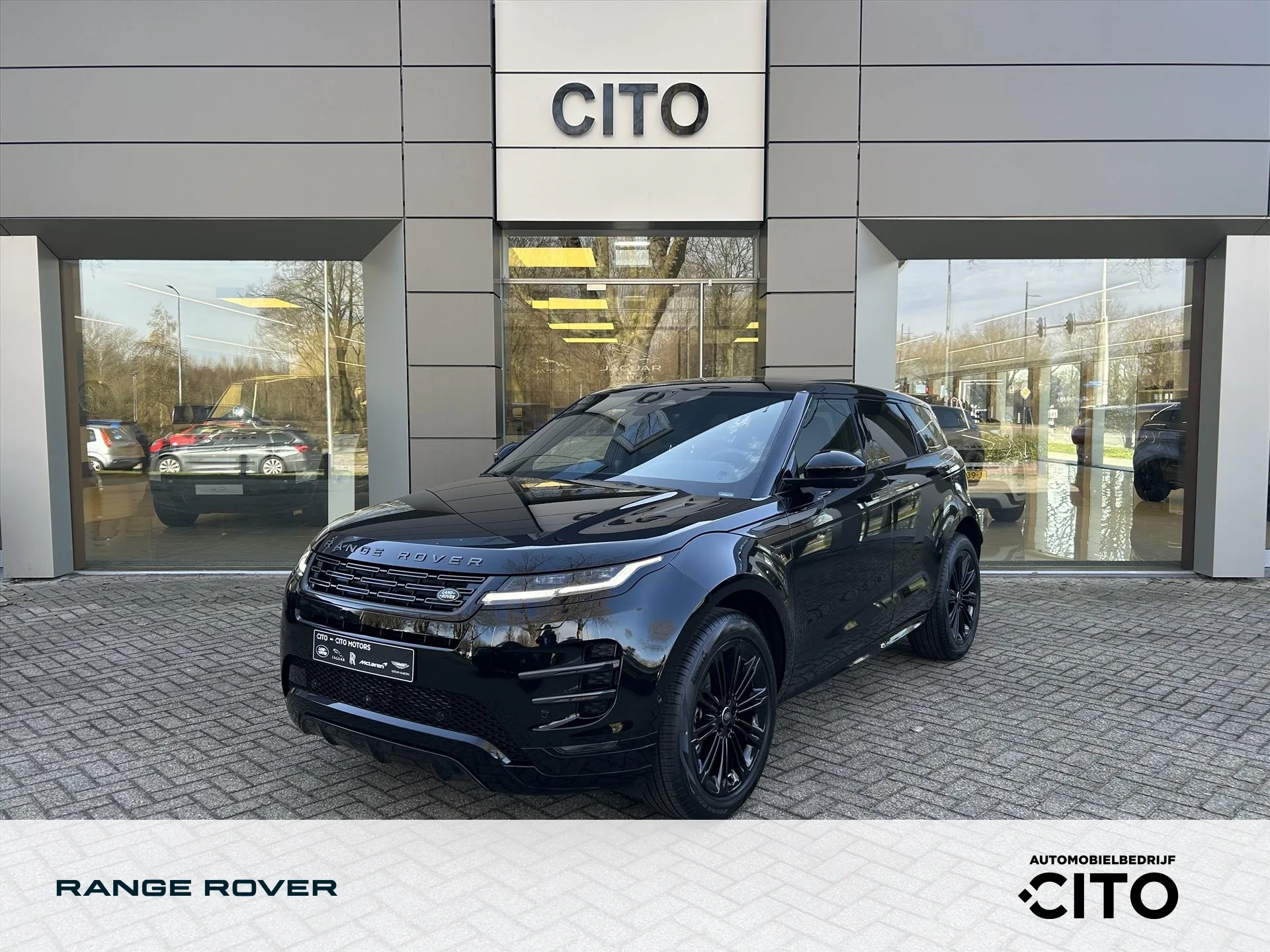 2026 Land Rover Range Rover Evoque proposée par un concessionnaire spécialisé à Eindhoven, Pays-Bas, photo principale