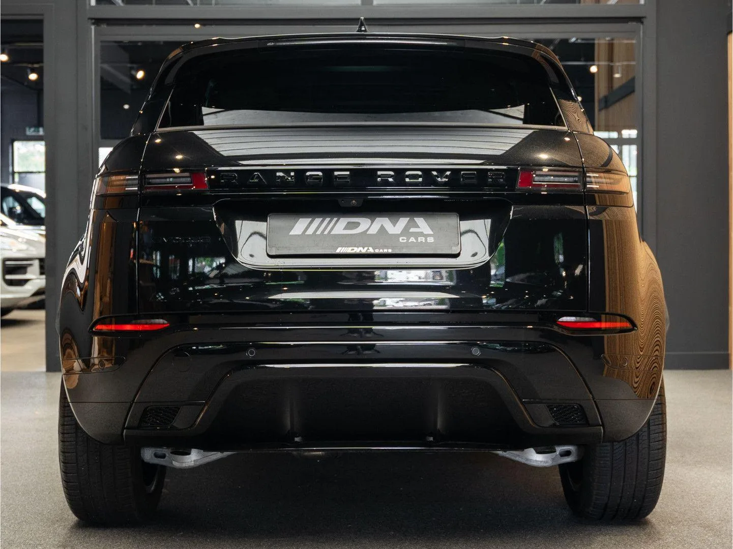 2026 Land Rover Range Rover Evoque P270e Dynamic SE, 4/30