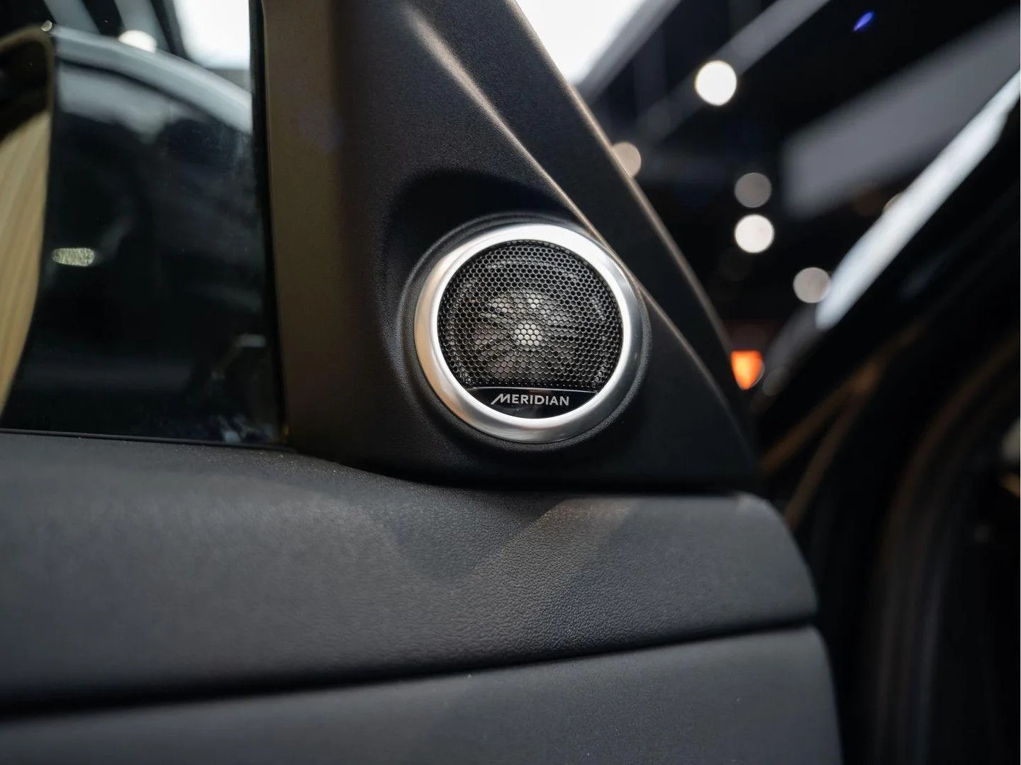 2026 Land Rover Range Rover Evoque P270e Dynamic SE, 25/30