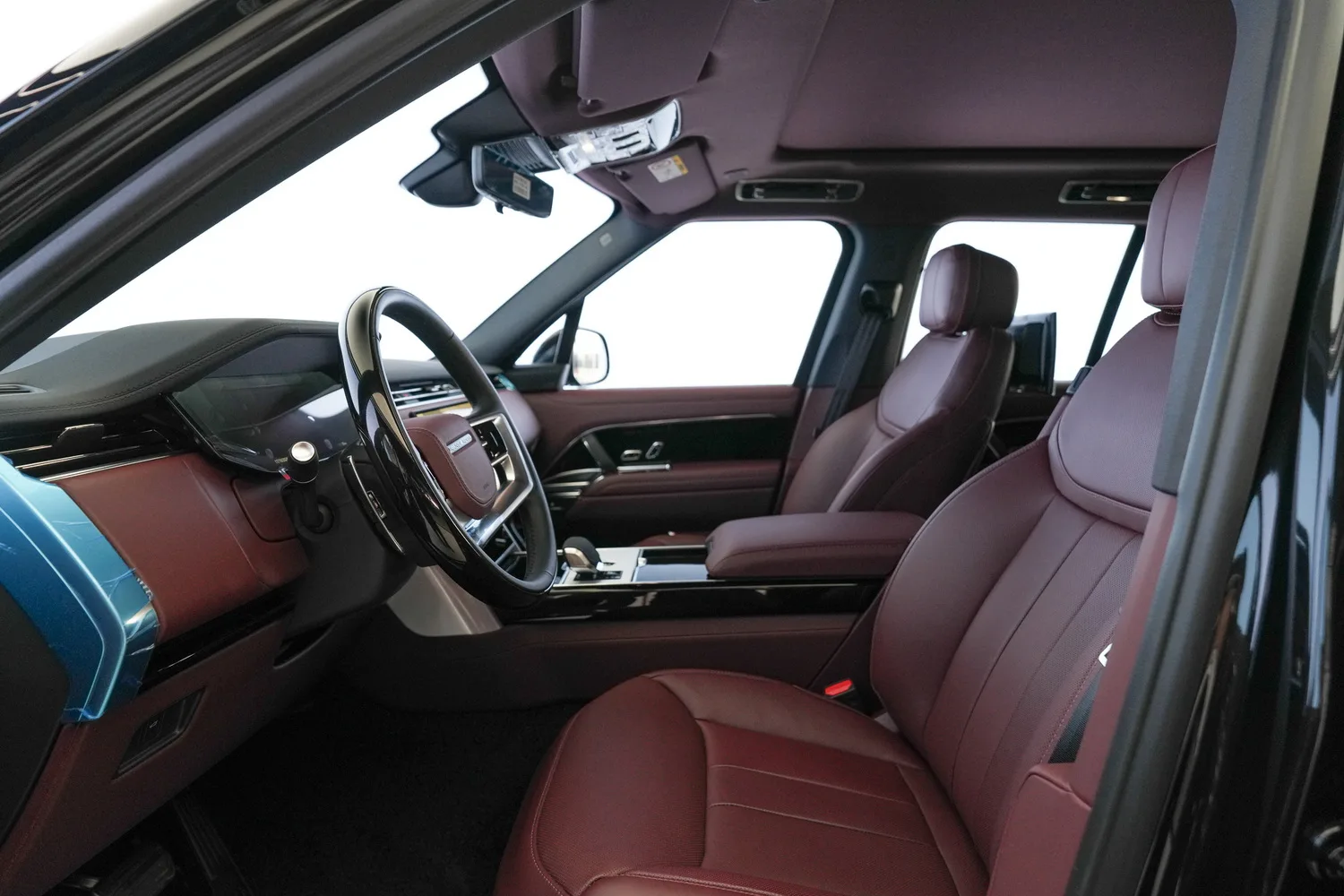 2026 Land Rover Range Rover HSE P400, 4/17