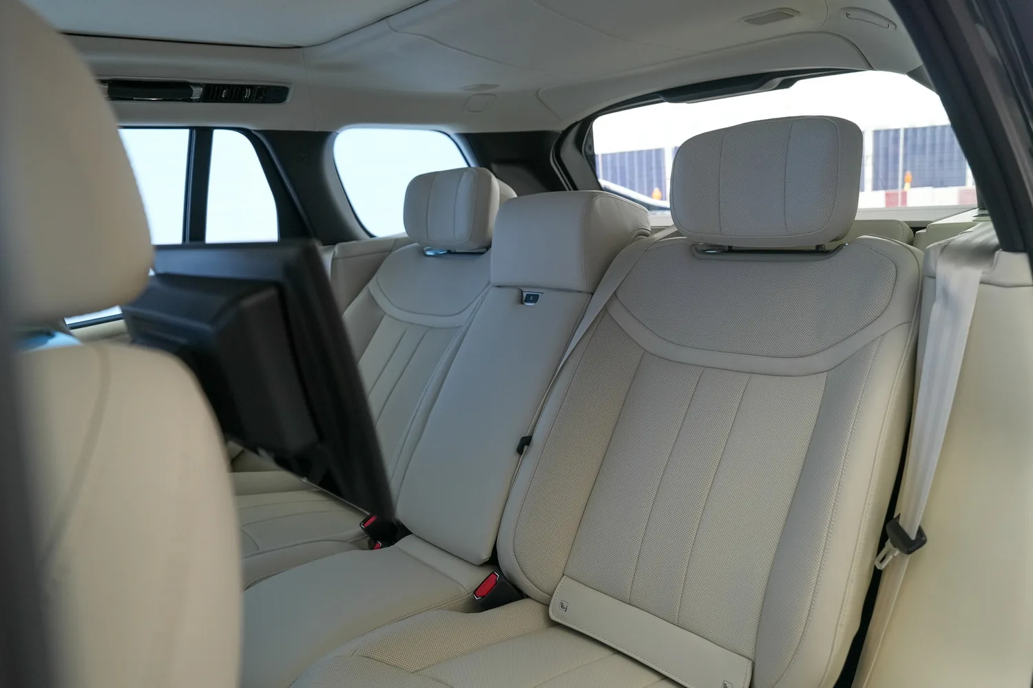 2026 Land Rover Range Rover Autobiography P400, 8/19