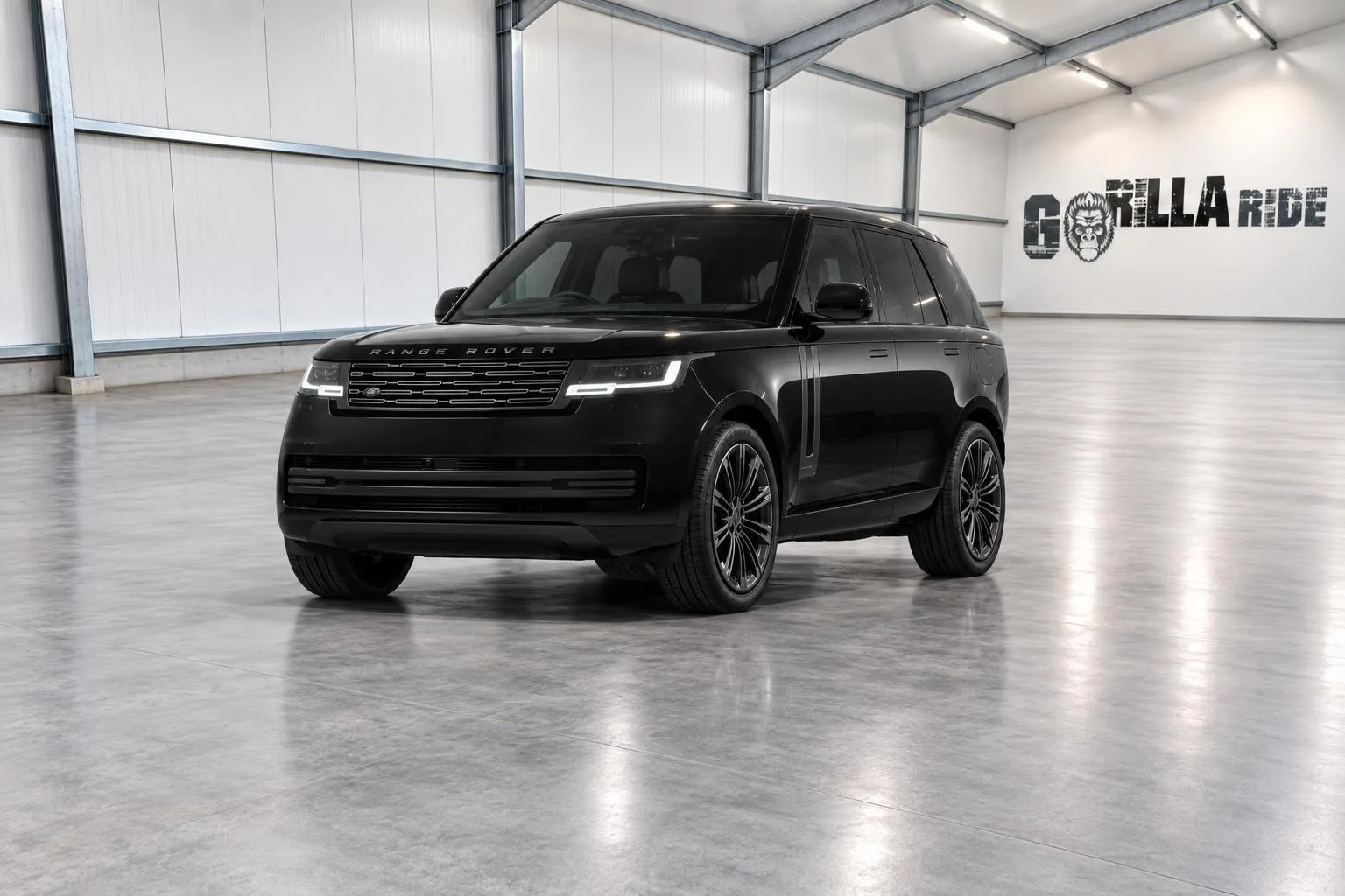 2026 Land Rover Range Rover P530 offered by a specialist dealer in Bielefeld, Germany, main photo