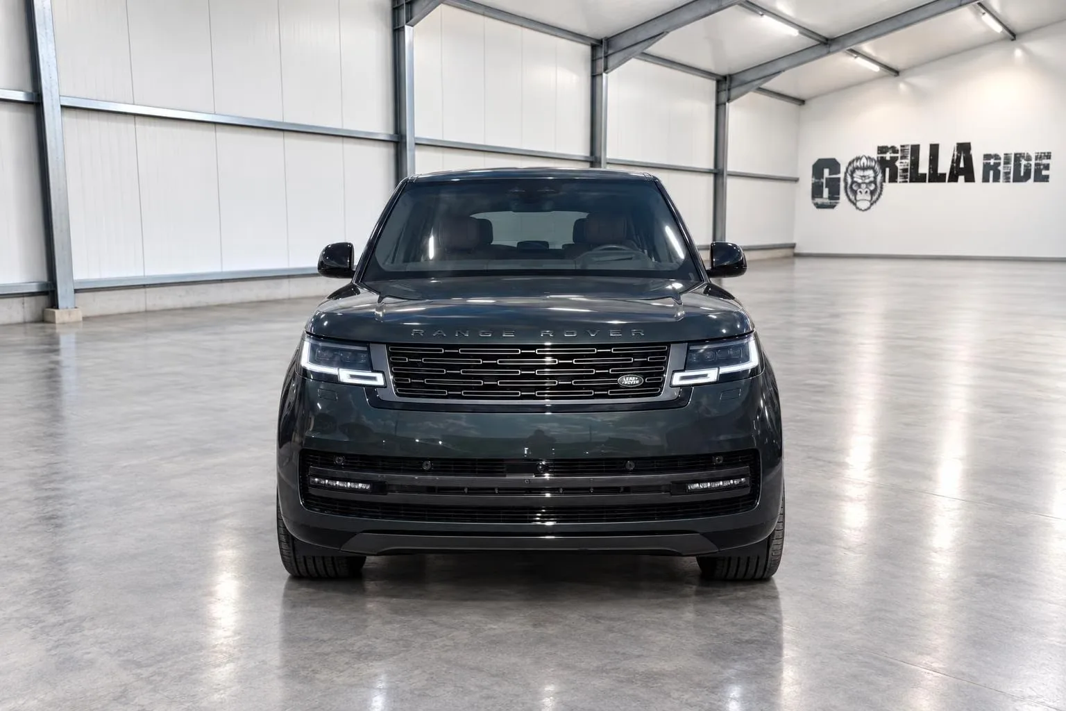 2026 Land Rover Range Rover P550e Autobiography, 5/13
