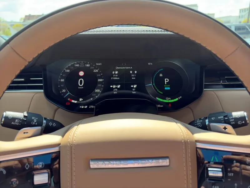 2026 Land Rover Range Rover P550e Autobiography, 9/13
