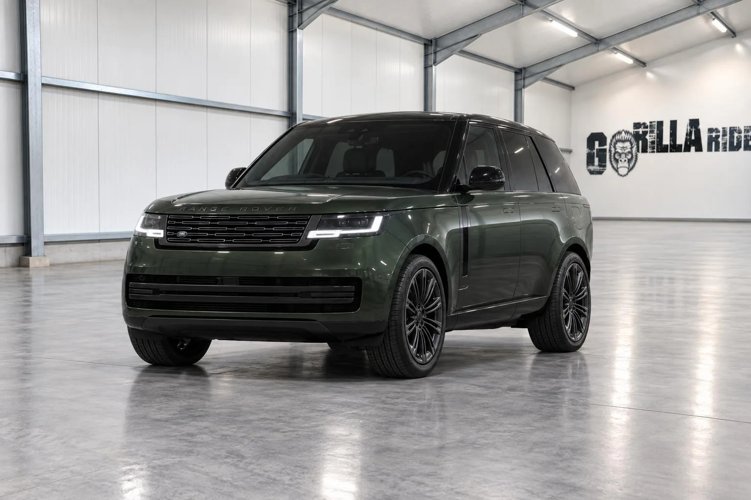 2026 Land Rover Range Rover D350 offered by a specialist dealer in Bielefeld, Germany, main photo