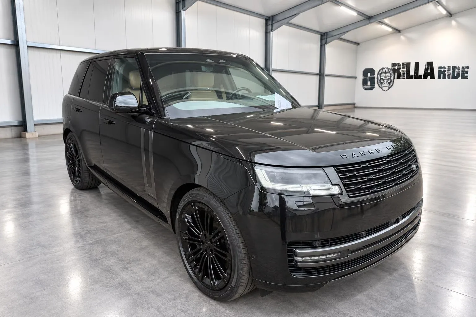 2026 Land Rover Range Rover P530 Autobiography, 3/9