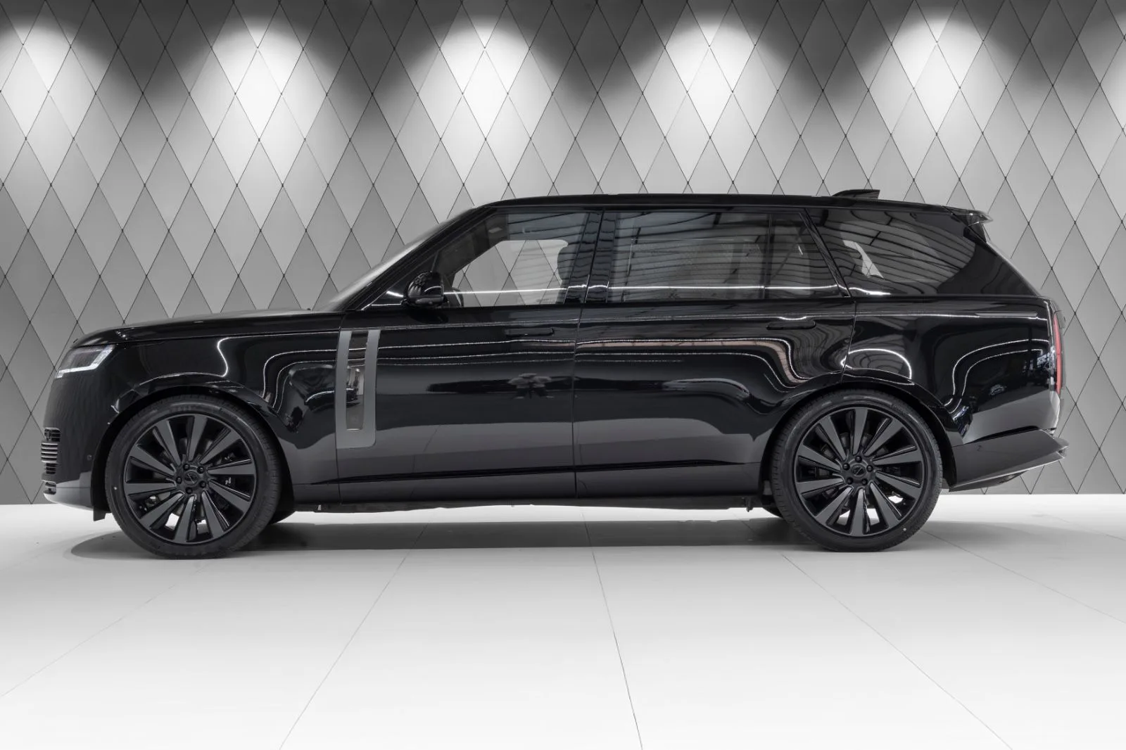 2026 Land Rover Range Rover, 3/30
