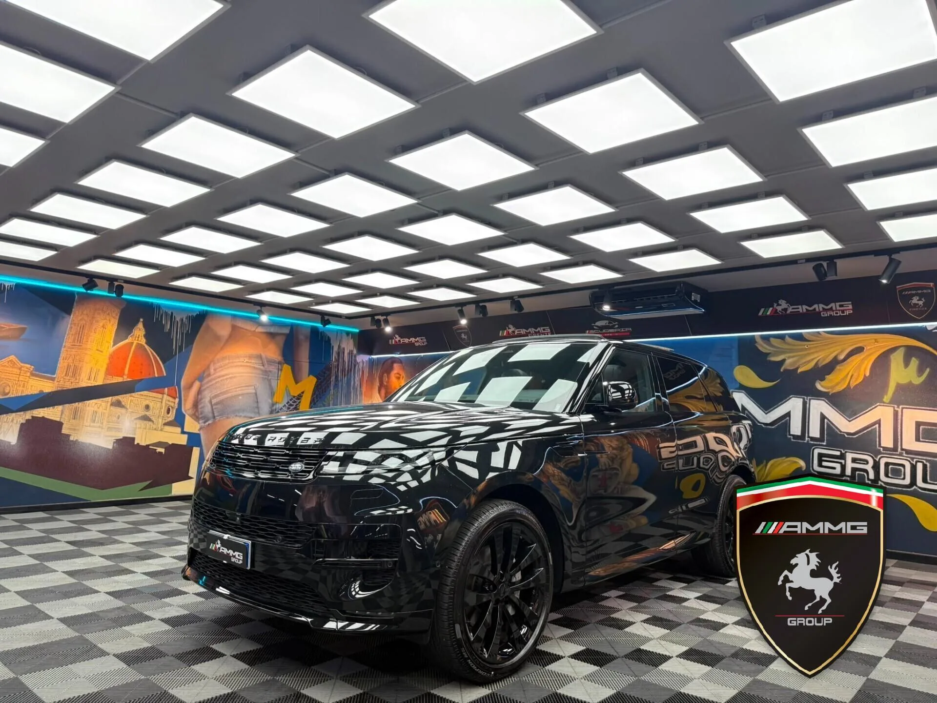 2026 Land Rover Range Rover Sport Dynamic HSE offered by a specialist dealer in Calenzano, Italy, main photo