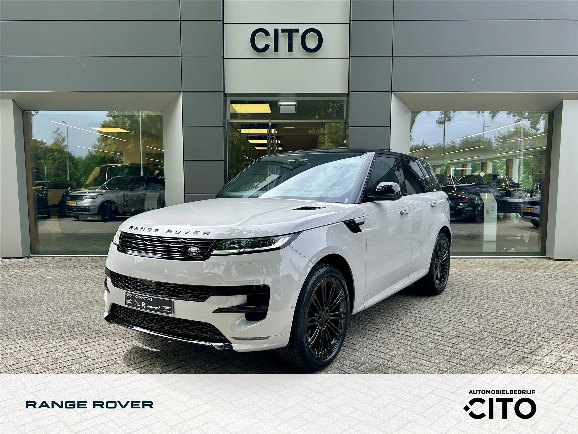 2026 Land Rover Range Rover Sport proposée par un concessionnaire spécialisé à Eindhoven, Pays-Bas, photo principale