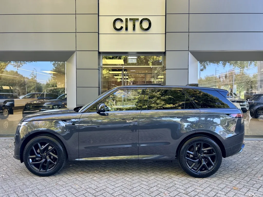 2026 Land Rover Range Rover Sport P460e Battersea Edition, 2/30